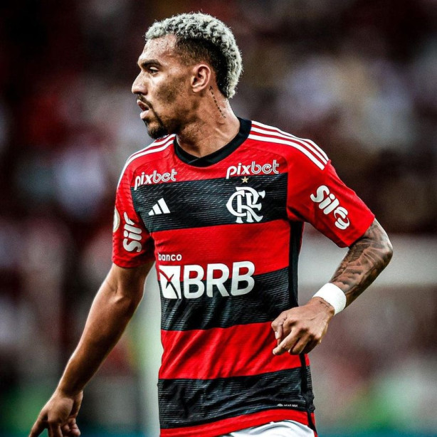 Flamengo Negocia Lateral Voz Do Ninho