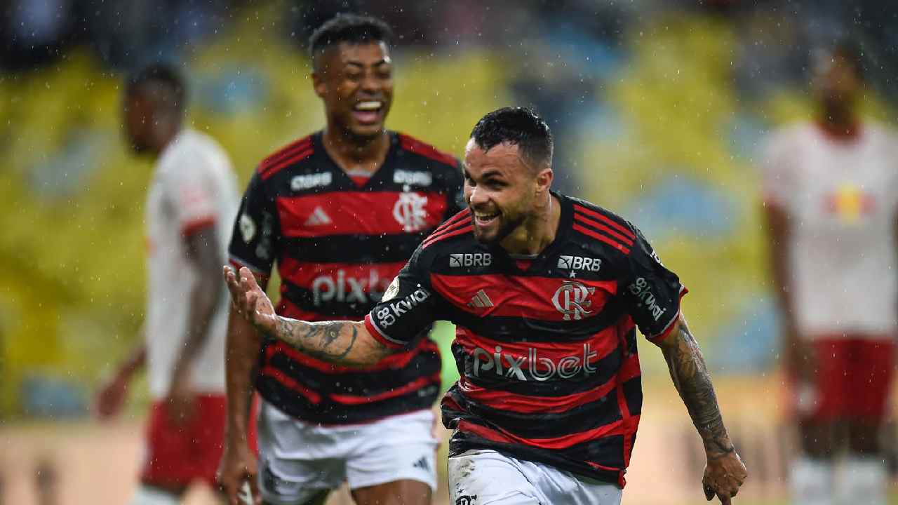 Jogador do Flamengo de saída? 1 michael e bruno henrique