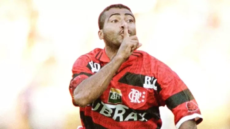 Romario no Flamengo com a camisa