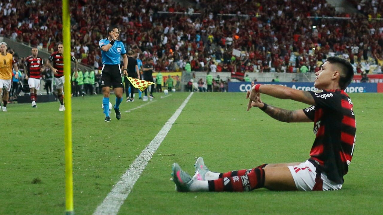 Flamengo vence LDU com gols de Ortiz e Luiz Araújo 1 luiz araujo flamengo e1747362031490