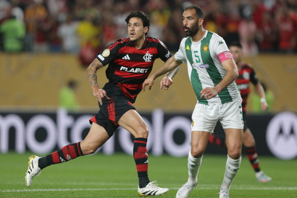Flamengo vence o Espérance e é líder do grupo no Super Mundial