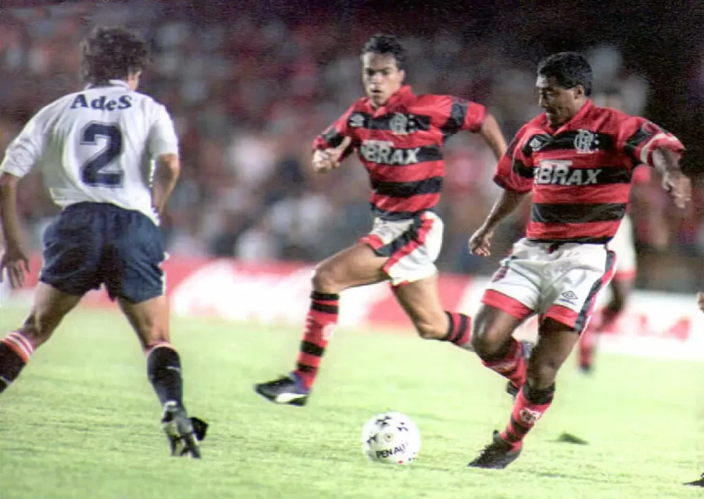30 anos do gol de barriga e O Fla-Flu que inverteu a idolatria de Renato Gaúcho no Flamengo