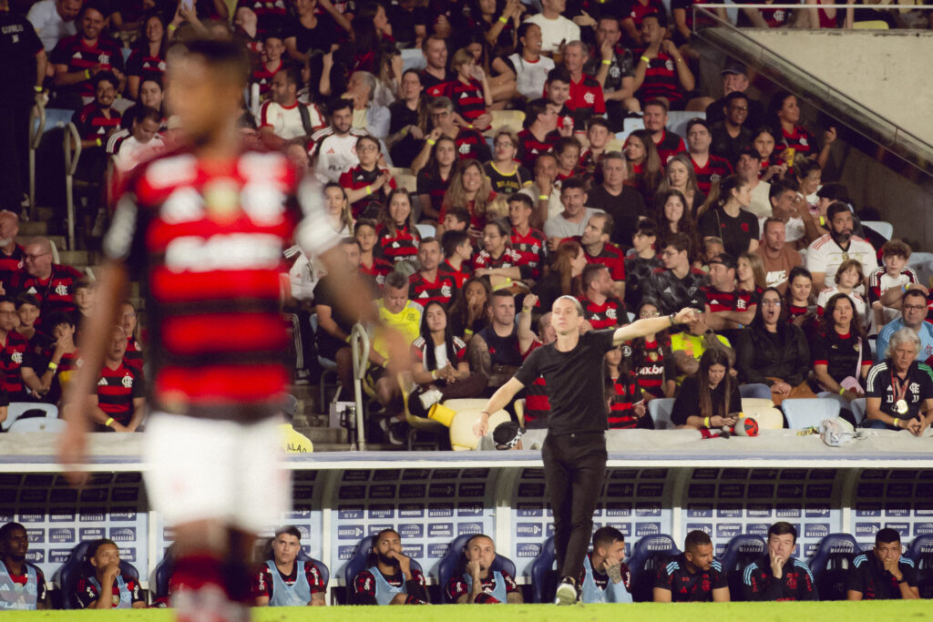 Filipe Luís, do Flamengo, sobre Jorginho: "É um treinador dentro de campo" - diz técnico, em resposta ao Voz do Ninho