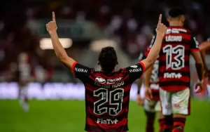 victor hugo flamengo x atletico go brasileirao