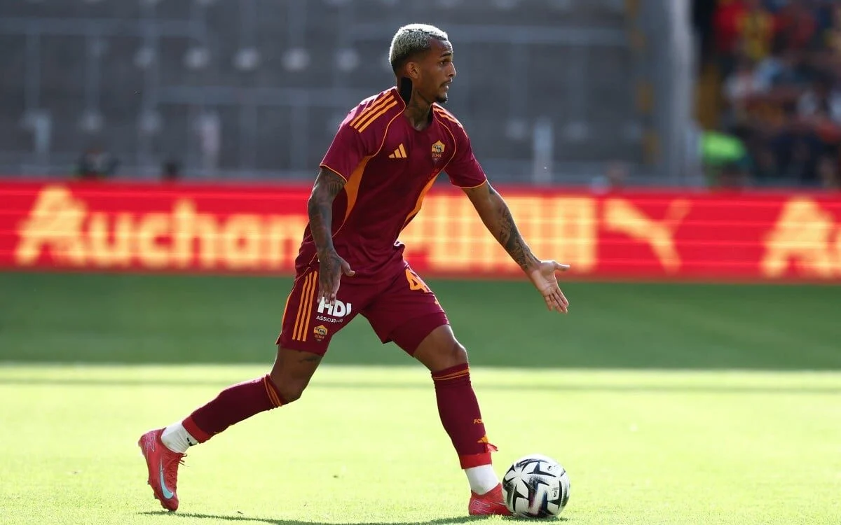 Wesley Roma aspect ratio 512 320