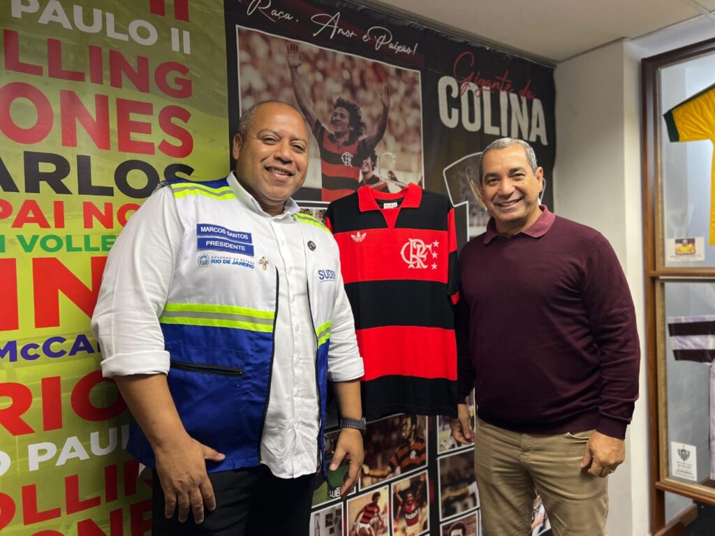 Ídolo do Flamengo, Zinho, visita o Museu da SUDERJ e relembra momentos da carreira