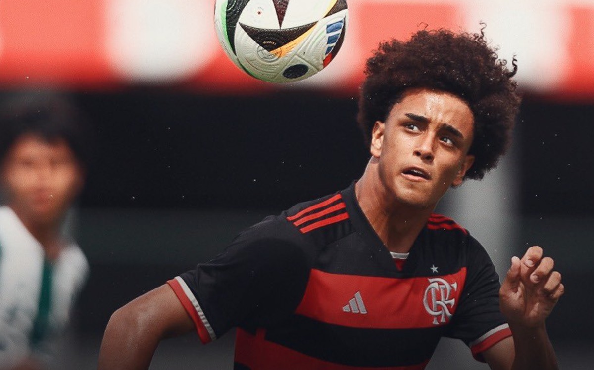 Joia da base do Flamengo vai reforçar elenco principal Rubro-Negro 1 ryan roberto do flamengo desperta o interesse do arsenal 1