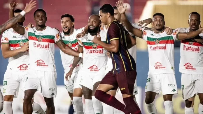 Portuguesa vence e ajuda ao Mais Querido./Foto: Lance!