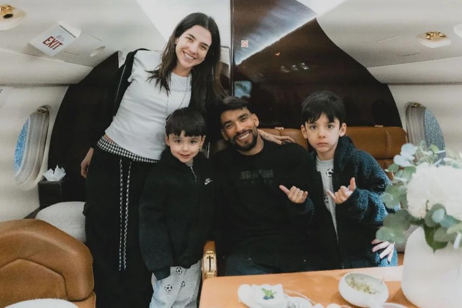 lucas paqueta pousa no rio de janeiro scaled 1