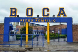 Entrada a Casa Amarilla 1