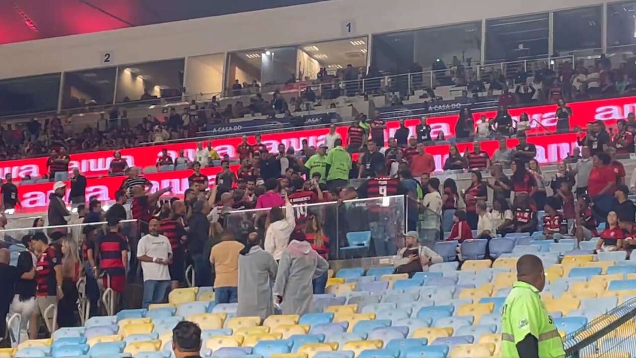 Marcao pai do Gerson sendo hostilizado 01 Easy Resize.com