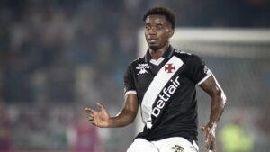 20251213 092503 thiago mendes deixou o classico com caibras mas deve ser titular outra vez foto matheus limavasco